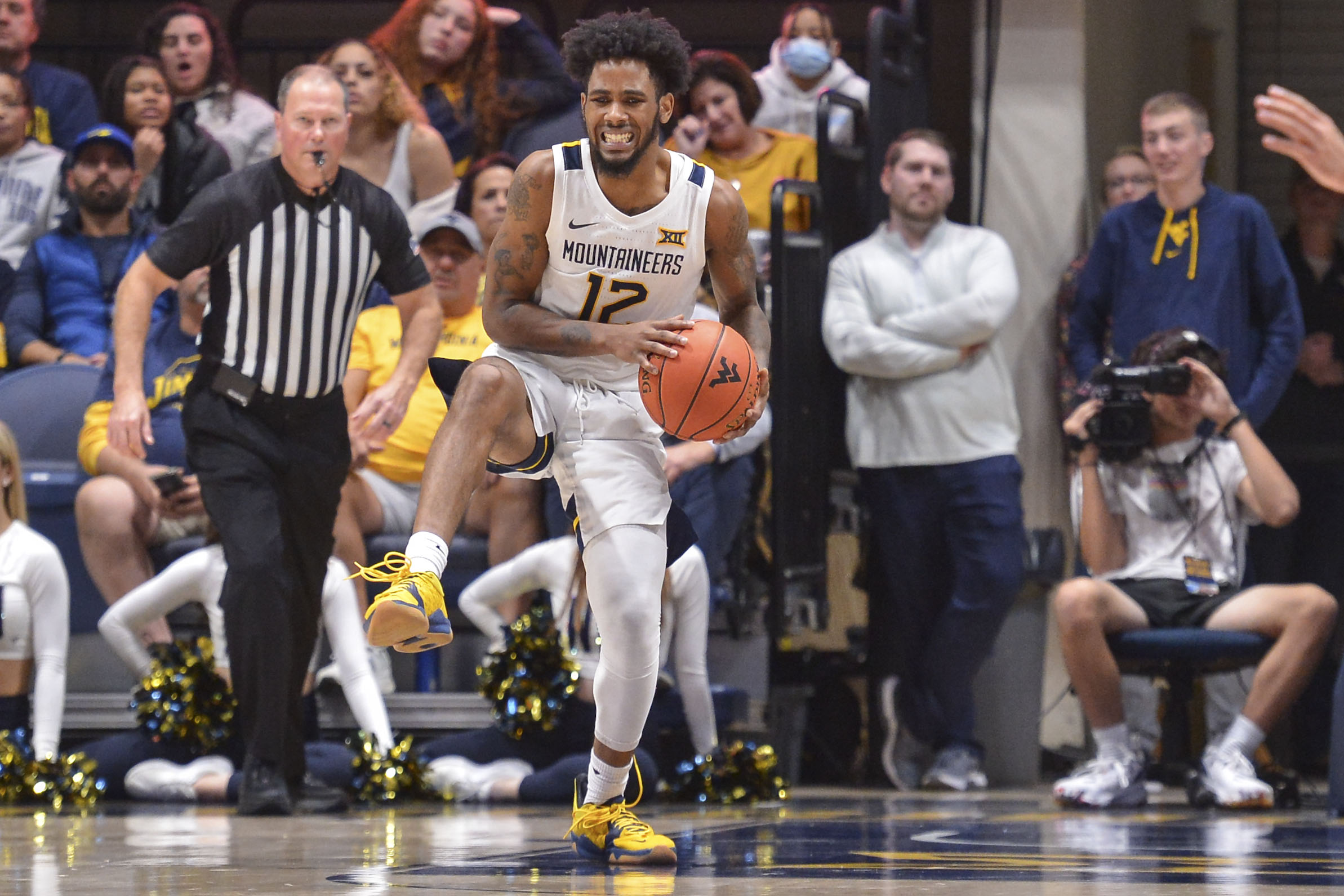 WVU MEN'S BASKETBALL NOTEBOOK: Mountaineers shut down Oakland's Jalen Moore